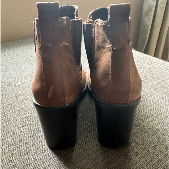 Brown Ankle Boots with Chunky Heel - Picture 5 of 6